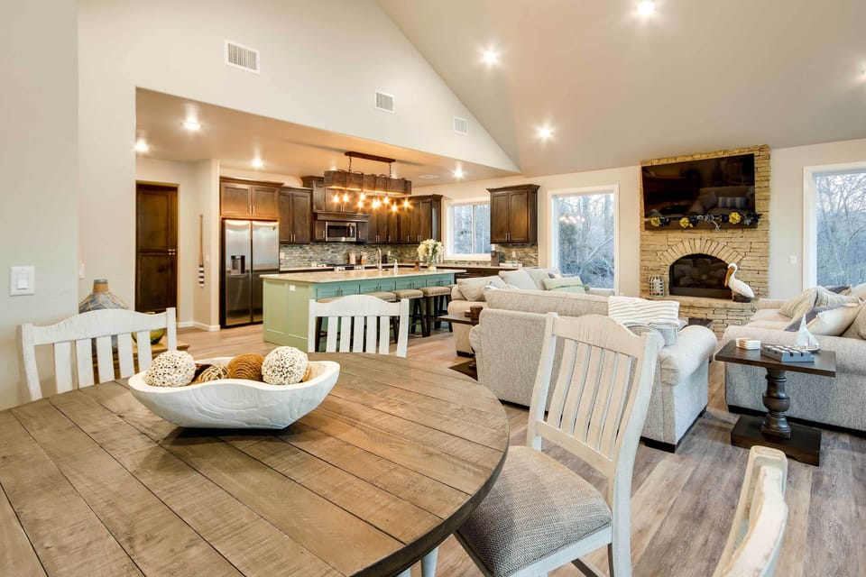 Dining Room | Laptop-Friendly Workspaces