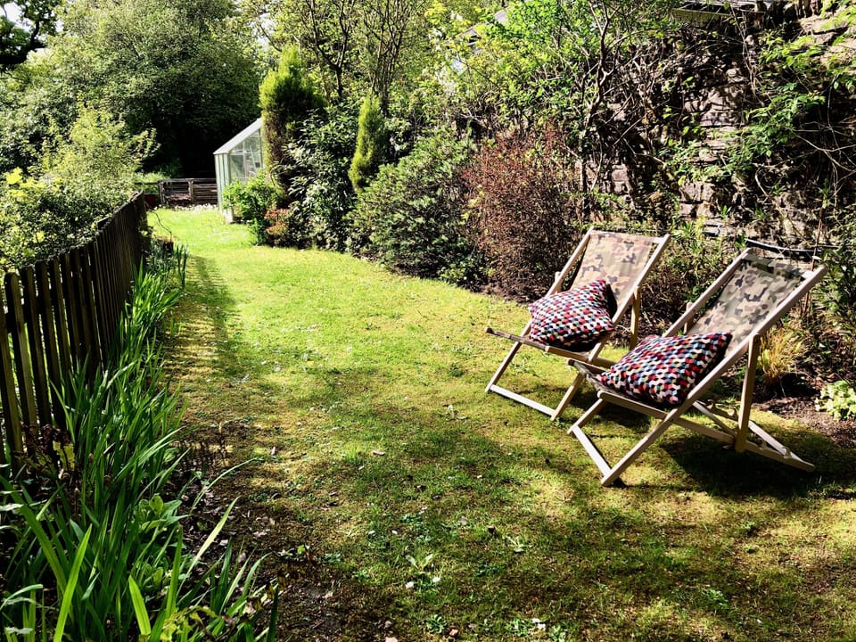 Bridge Cottage garden