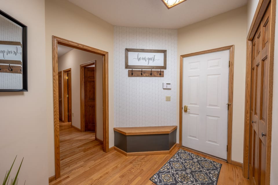 Side-Door - garage entrance