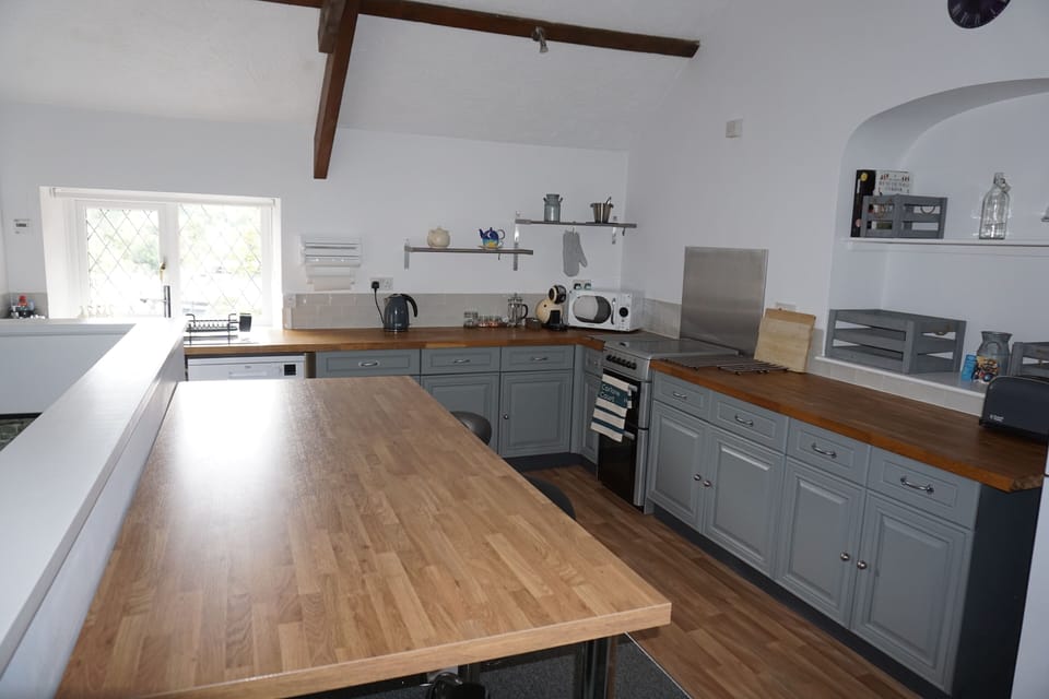 The Stables Kitchen Breakfast Bar