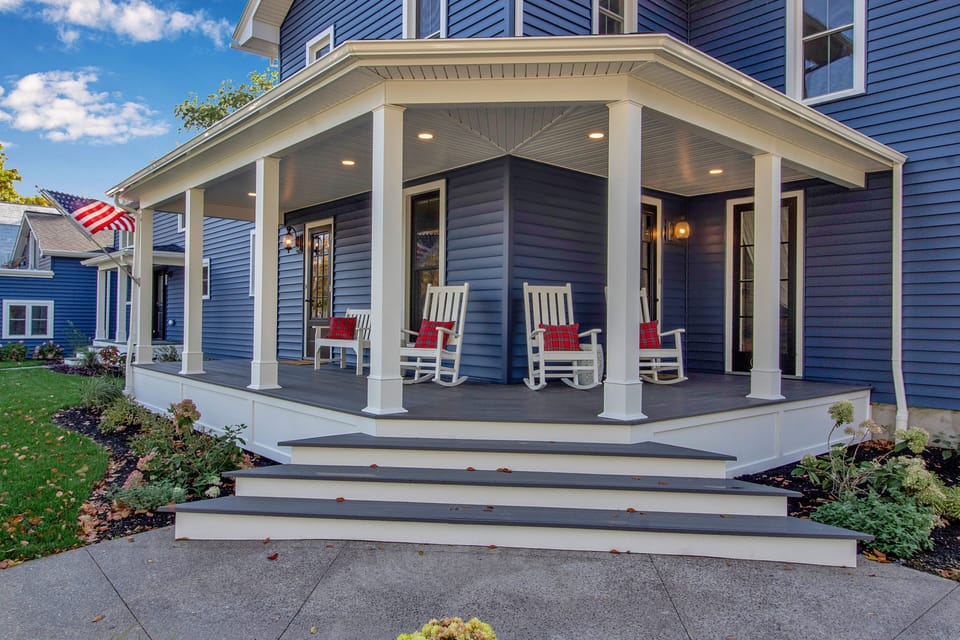 Outdoor space #1 - The wrap around porch