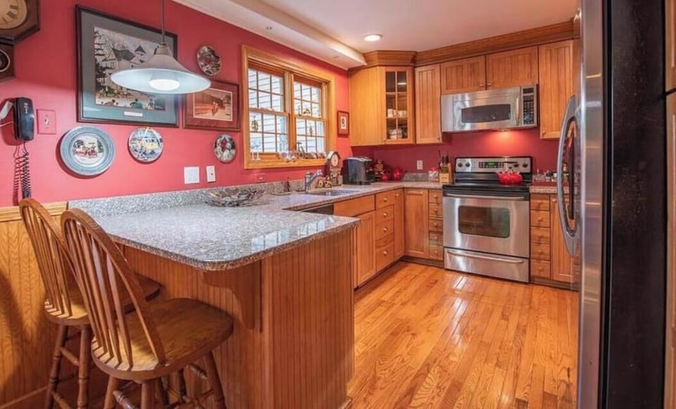 Kitchen with two seats at the island