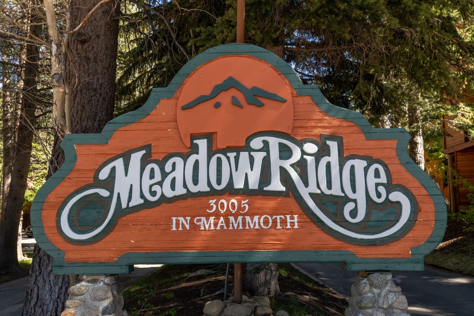 Steps from Eagle lift, the bus line, and across from Sierra Star Golf Club.