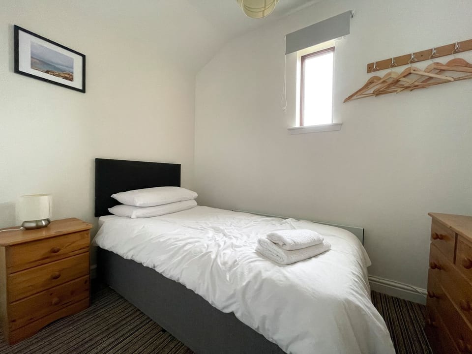 Single bedroom | Rhianchaitel House, Bettyhill