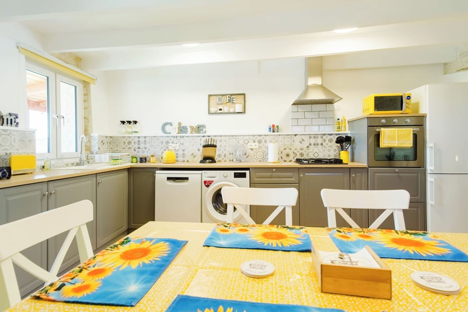 Tournesols Kitchen