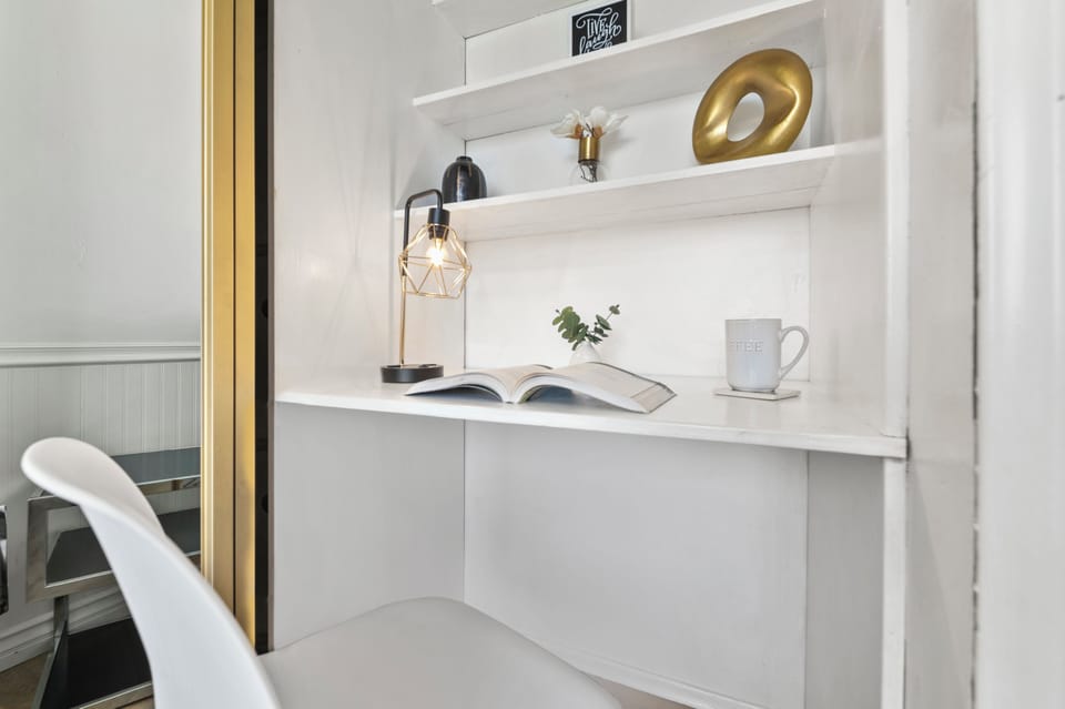 A dedicated workspace for the virtual commuters