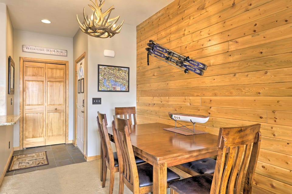 Dining Area | Front Entrance