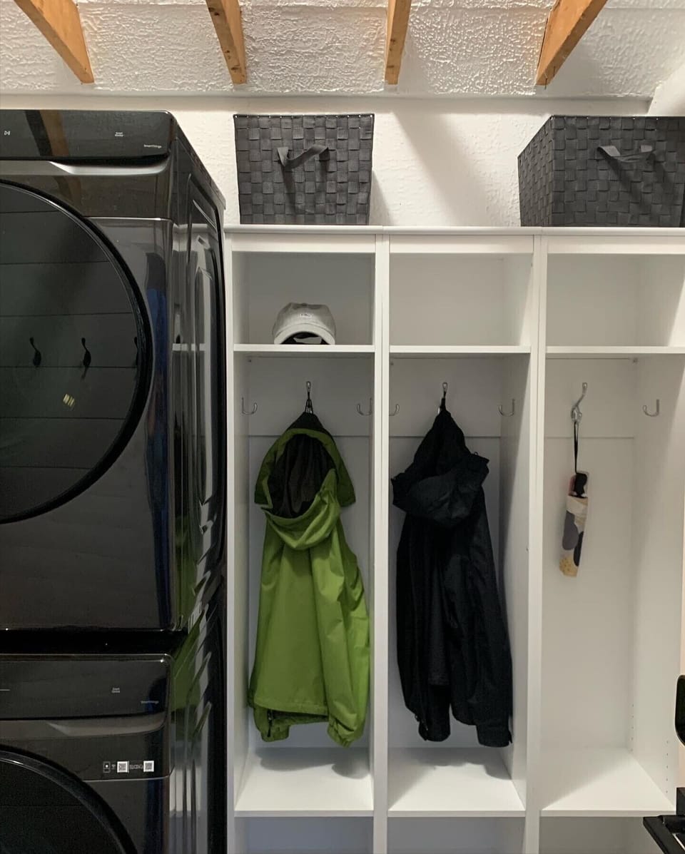 Mudroom/laundry 