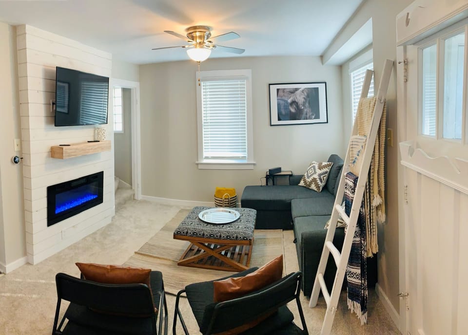 New modern living room decor