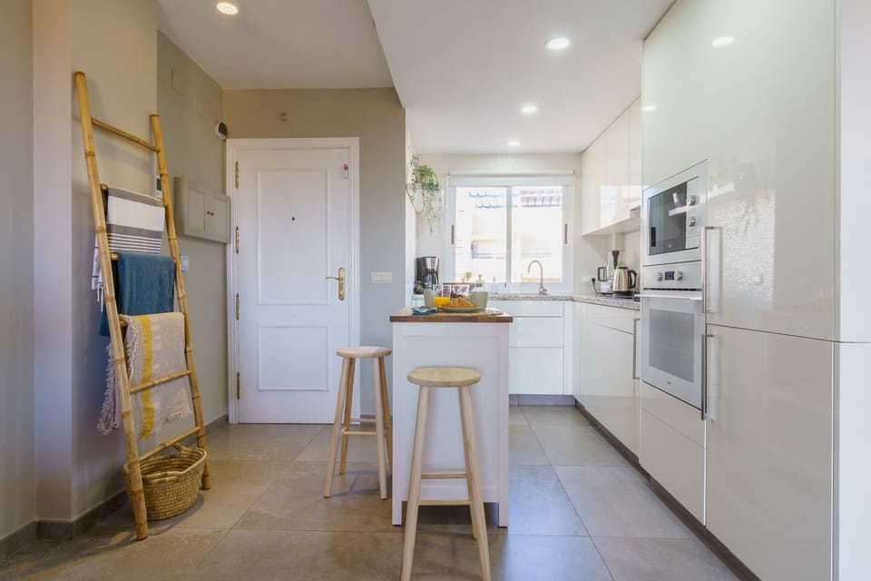 Breakfast area for 2