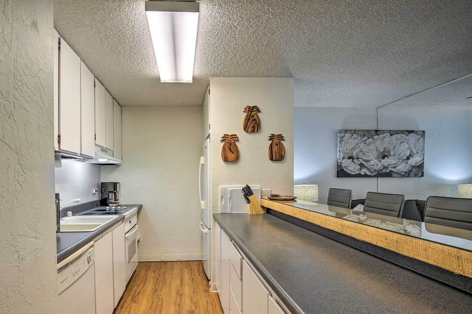 Kitchen | Dishware/Flatware