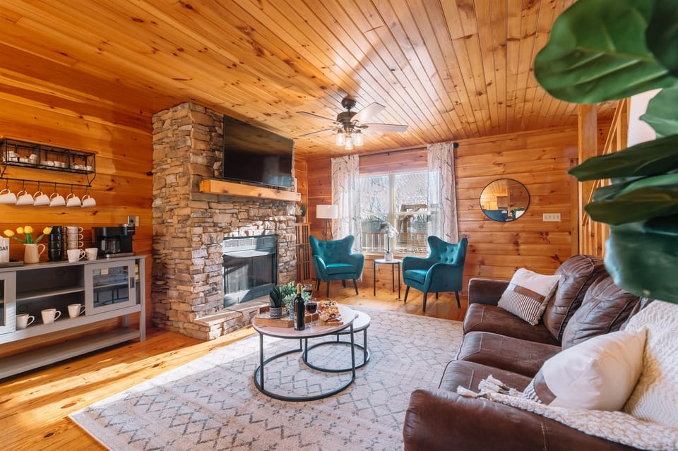 Spacious and inviting, the living room at the cabin is perfect for gathering. It also has a pull-out sofa for additional sleeping space.