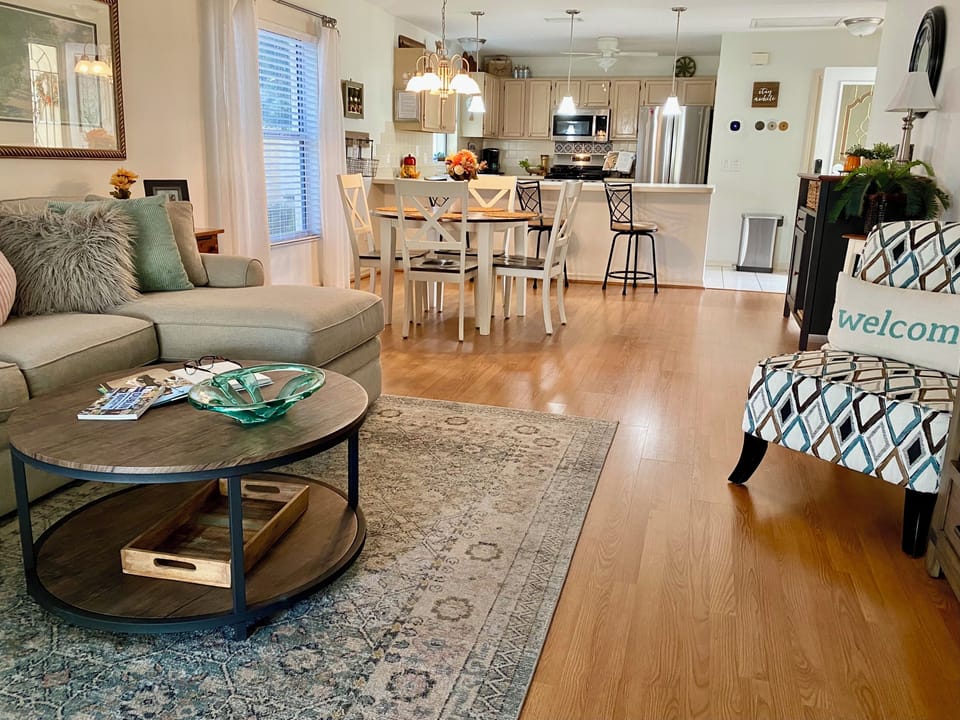 Open concept and high celings