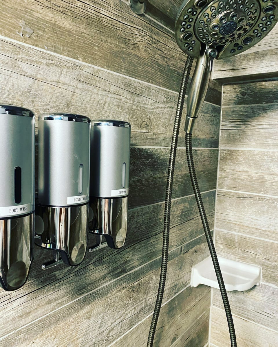 Bathroom amenities