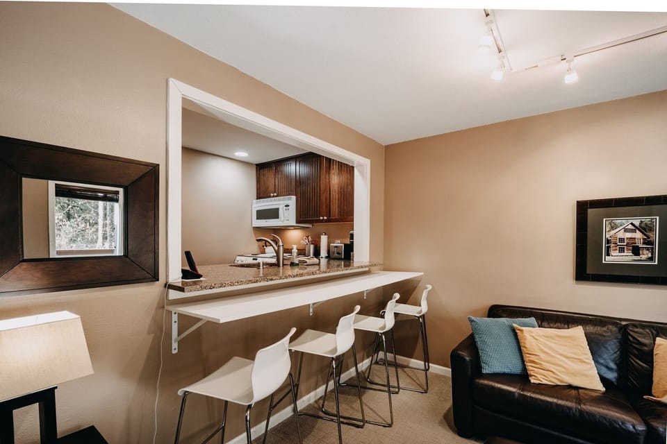 Indoors, Home Decor, Dining Table, Furniture, Table