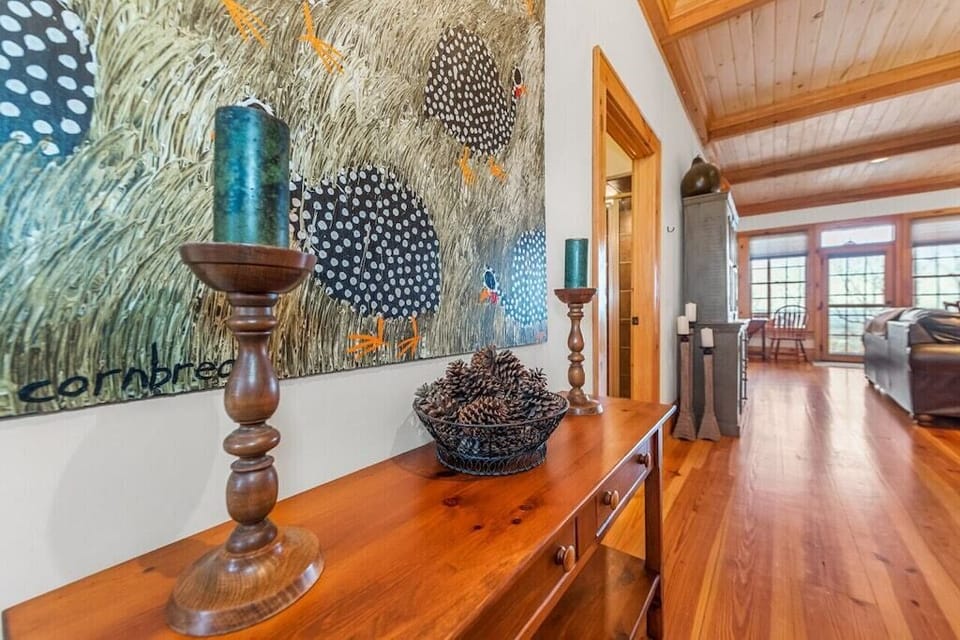 Beautiful folk art displayed throughout Canyon Hideaway Cottage :)