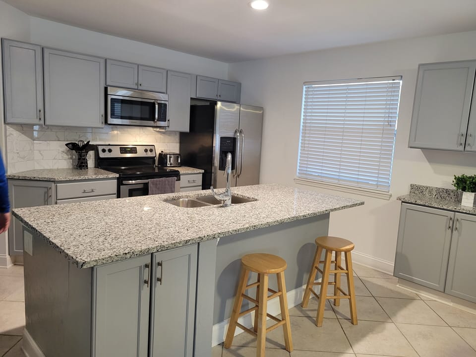 New granite countertops and backsplash