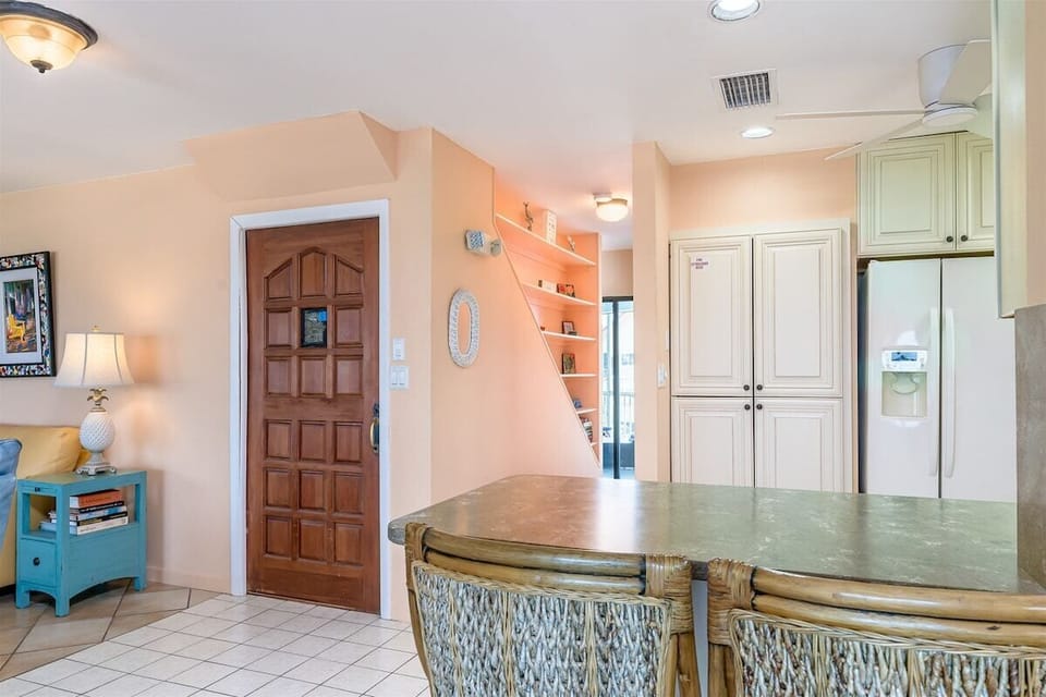 Entry way