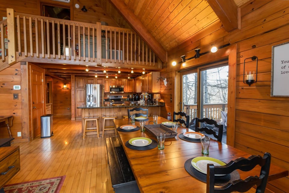 Dine 10 Guests Comfortably with 6-plus at Table, and 4 more on Bar Stools at adjacent Kitchen!