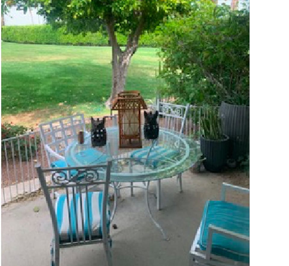 Outdoor dining
