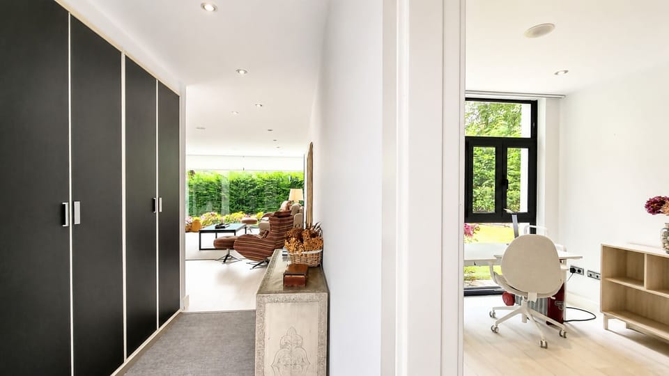 Living room,Garden view