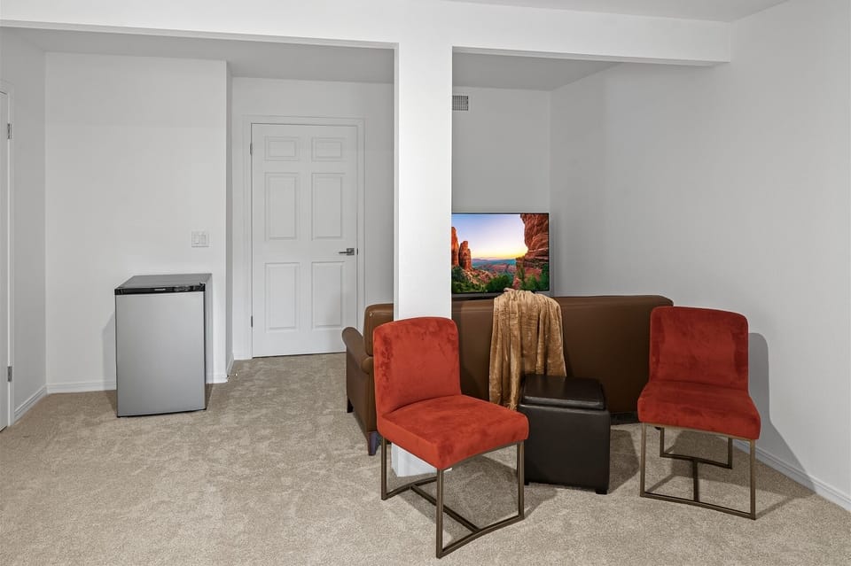 Lower level chill zone