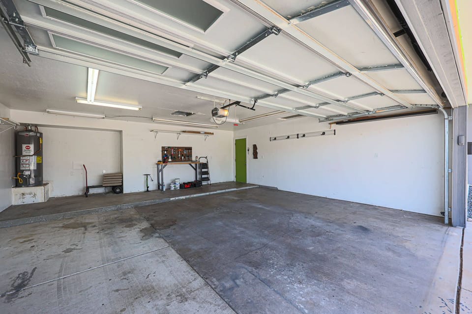 Garage available for guest use