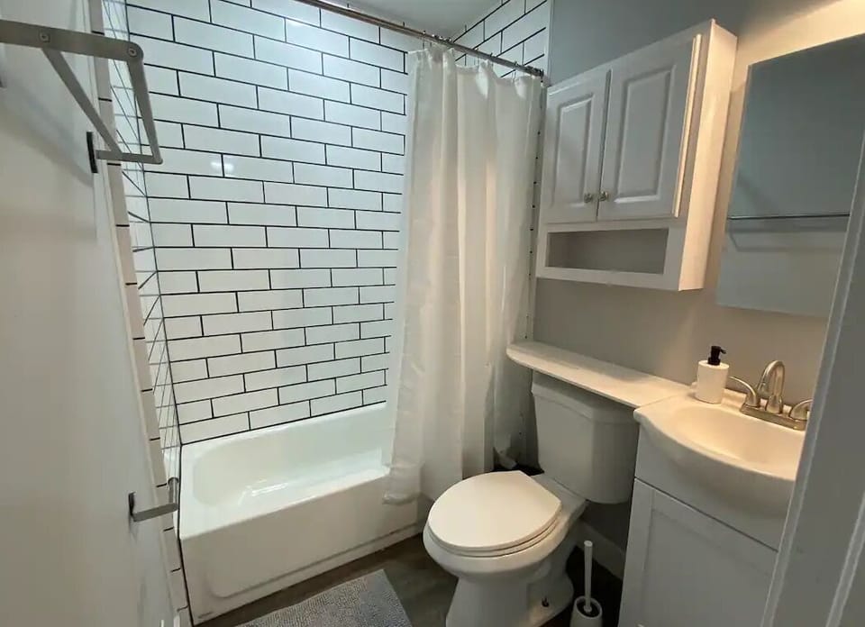 single bathroom 