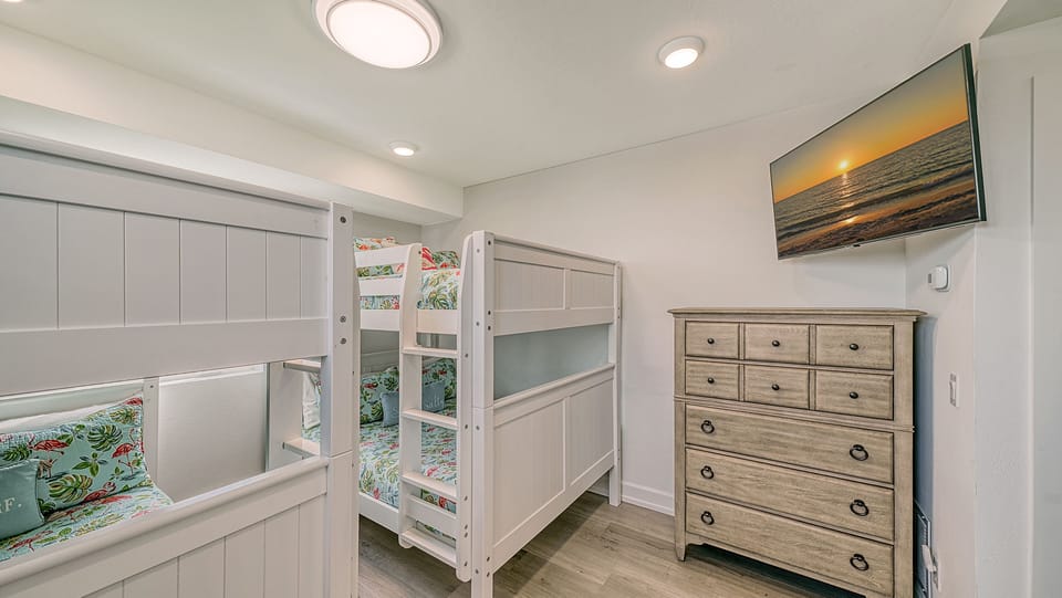 Crystal Sands - bedroom 3 is perfect for kids or friends, with two full-over-full bunk beds and room to spread out.