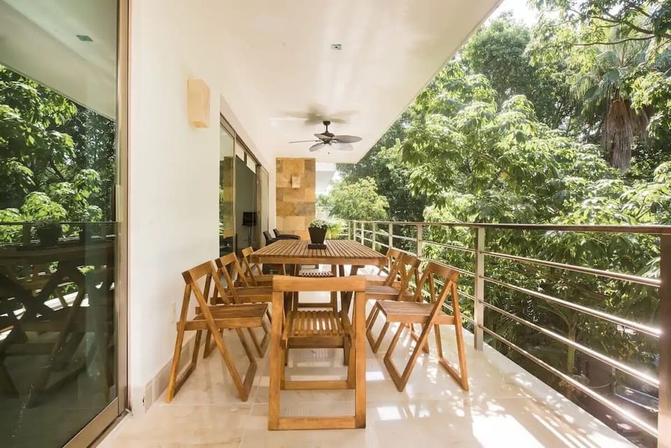 Comedor al aire libre en la terraza
