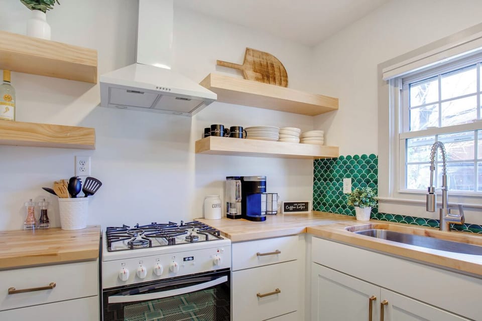 Gas stove for cooking 