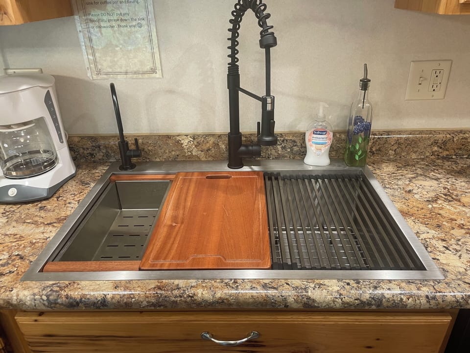workstation sink