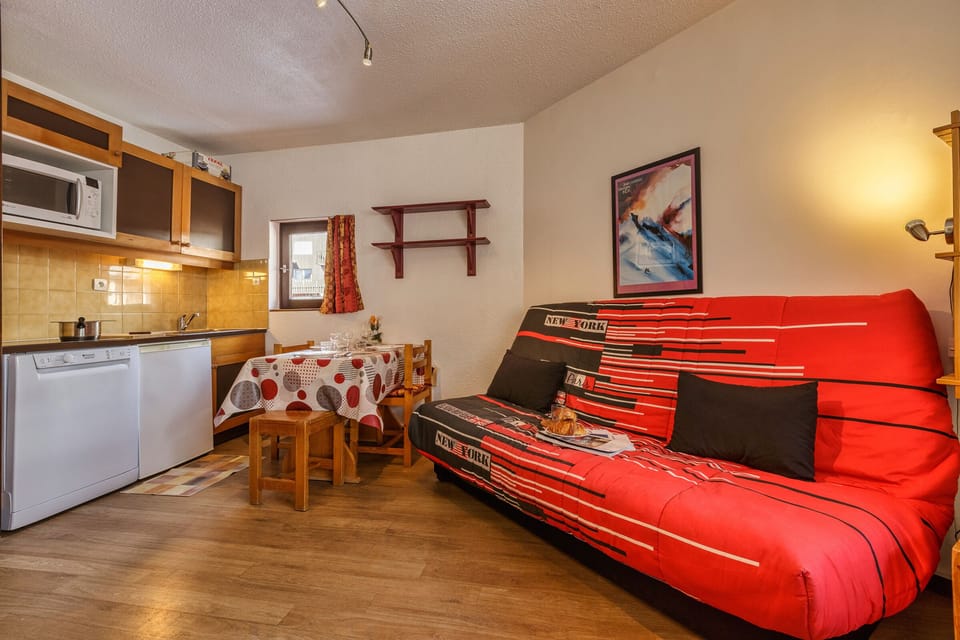 Practical little flat at the Chamonix ski slopes