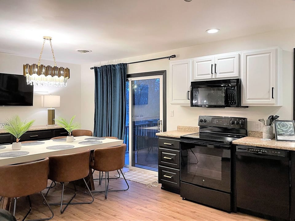 Kitchen/Dining