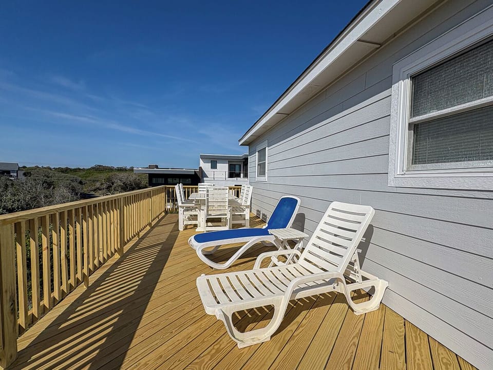 Sundeck 2026