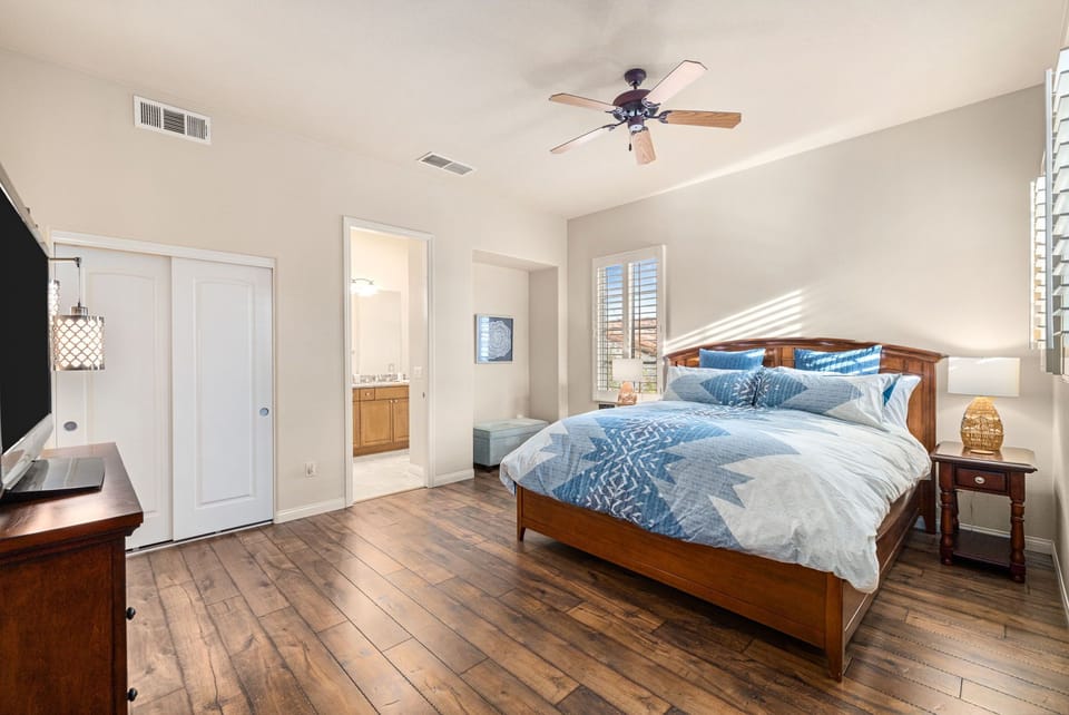 Upstairs Ensuite 3