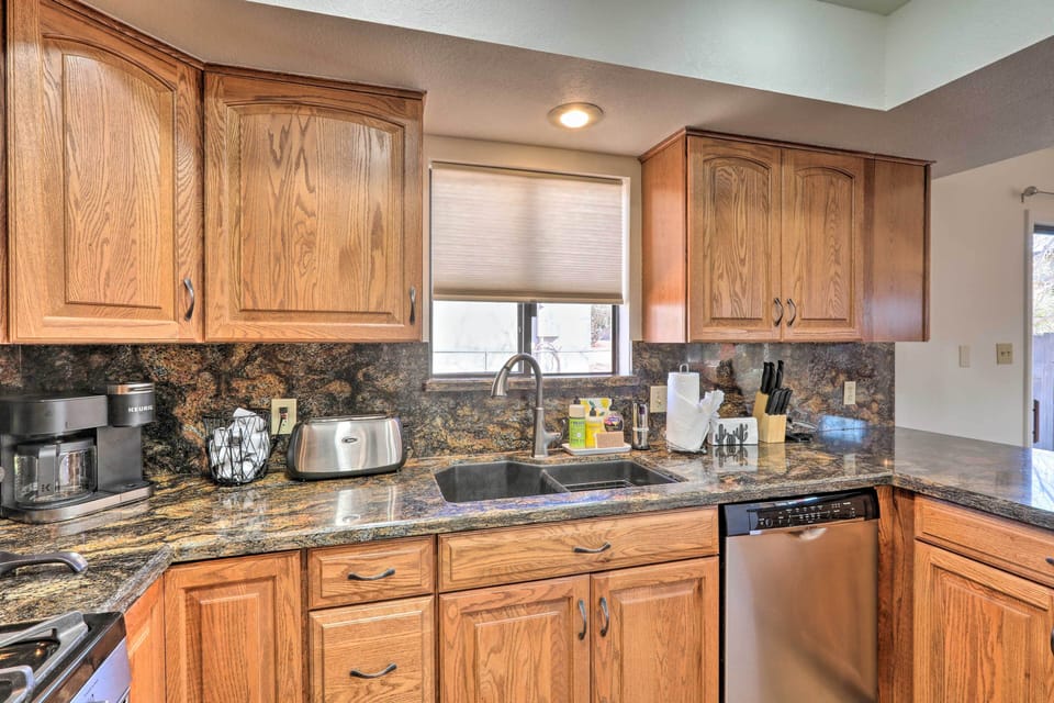 Kitchen | Coffee Maker | Toaster