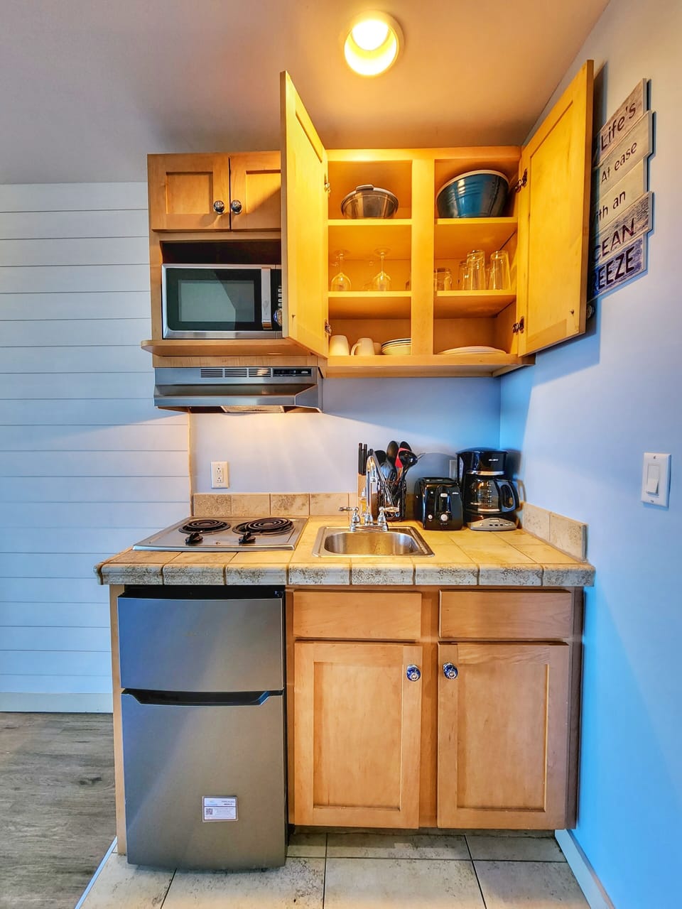 Fully equipped kitchenette. Plus one more refrigerator just added to the unit!!