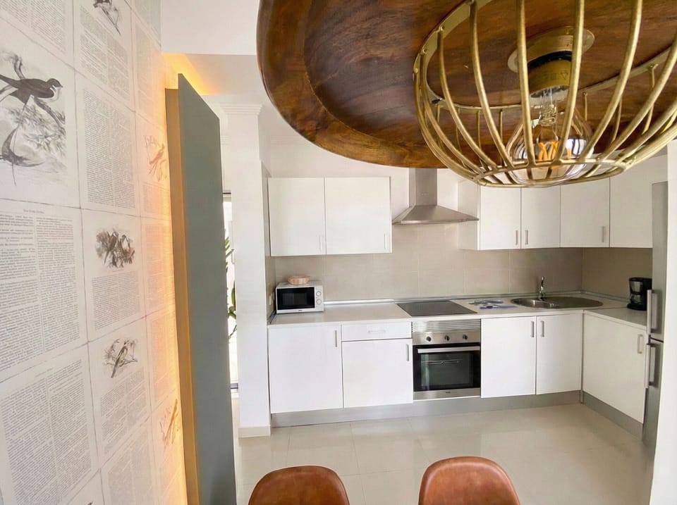 Cooking space: kitchen with modern design and plenty of storage.