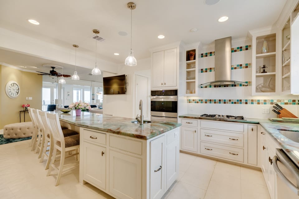 Double ovens and plenty of storage space