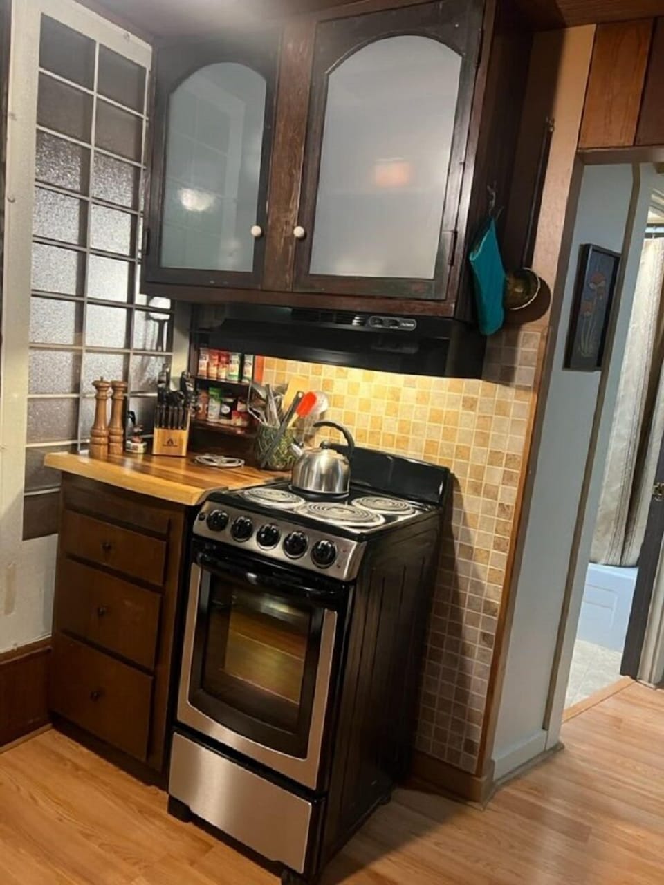 Range and oven