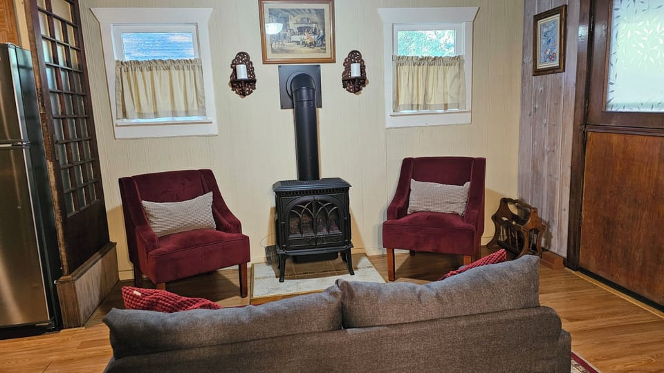 Front sitting room with gas stove