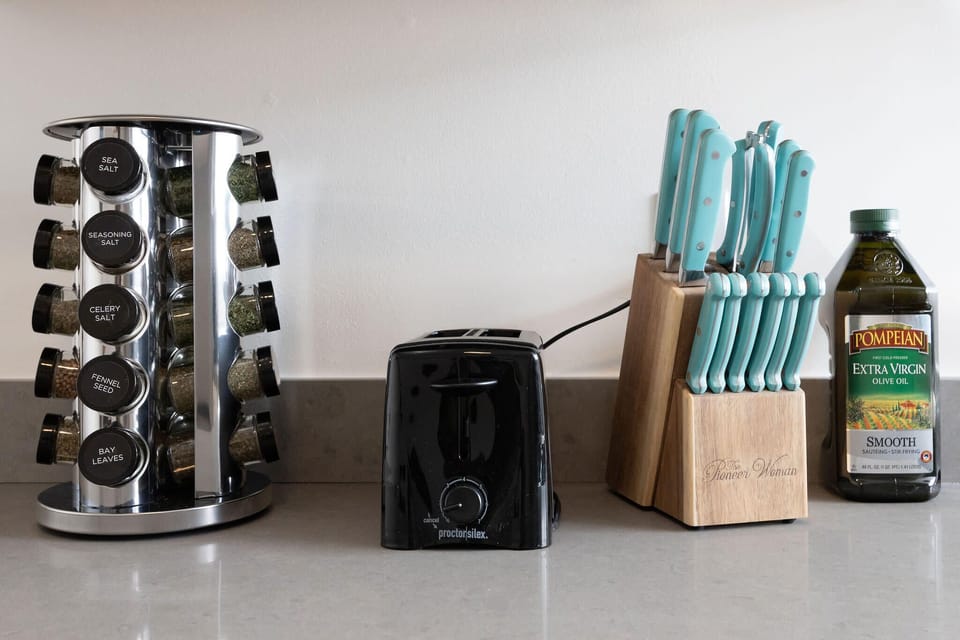 Premium Spices + Toaster + Cutlery + Extra Virgin Olive Oil