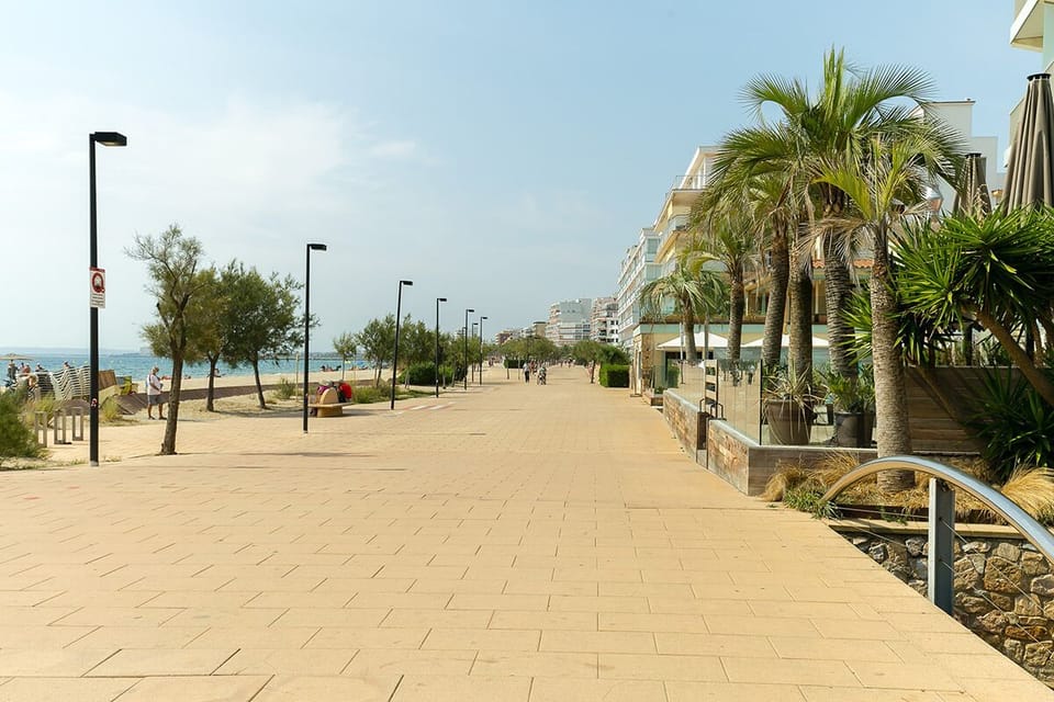 neighborhood view (2)