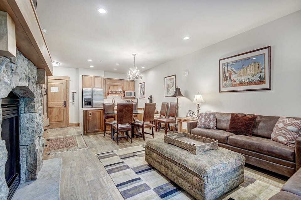 Flooring, Living Room, Room, Indoors, Floor
