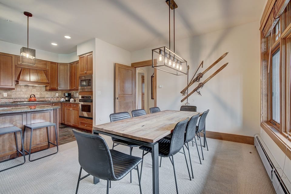 Chair, Furniture, Room, Indoors, Flooring