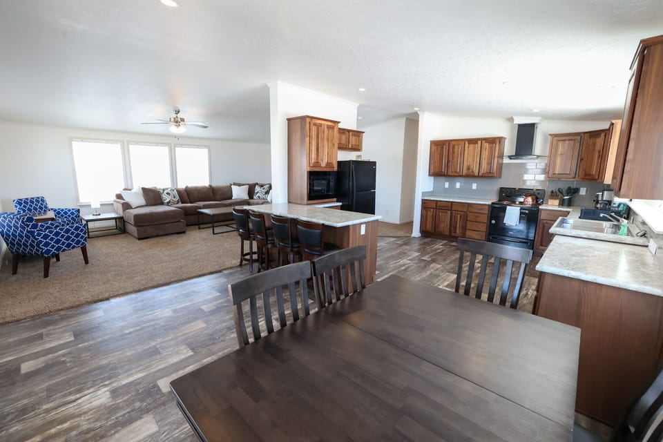 Kitchen & Dining Room