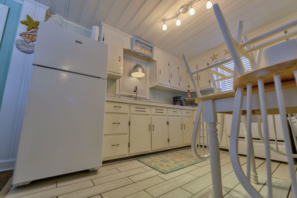 Kitchenette in Lower Level area.