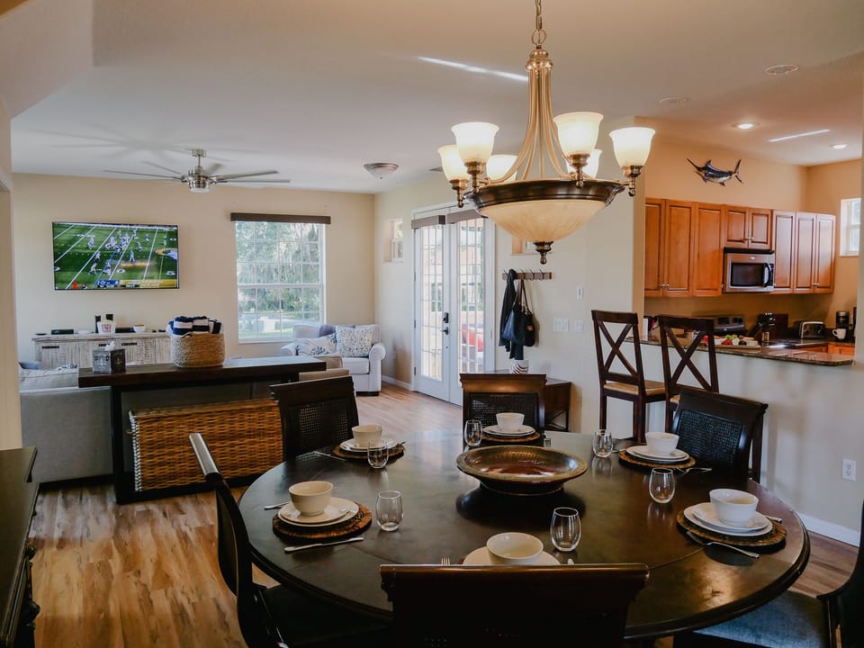 Large open concept floor plan allows for the perfect vacation