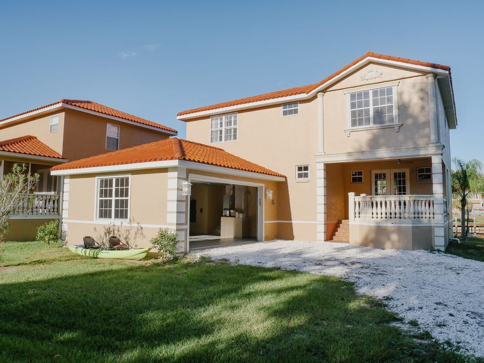 Home boasts lots of parking in the garage and in the driveway